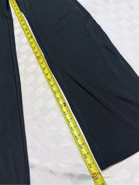 Gymshark | Flare Workout Pants // S